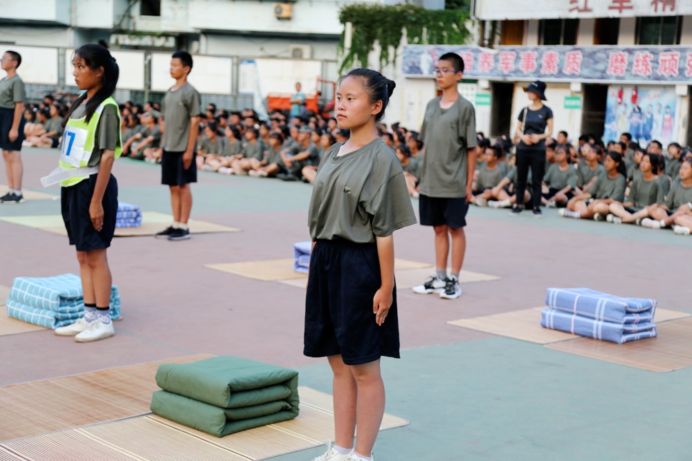 苍溪城郊中学校服图片图片