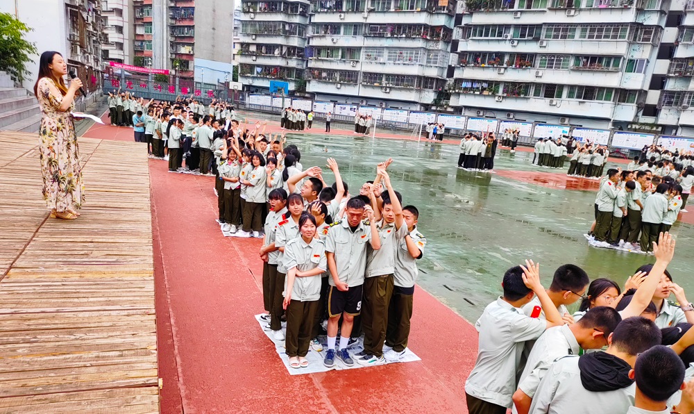 苍溪城郊中学校服图片图片